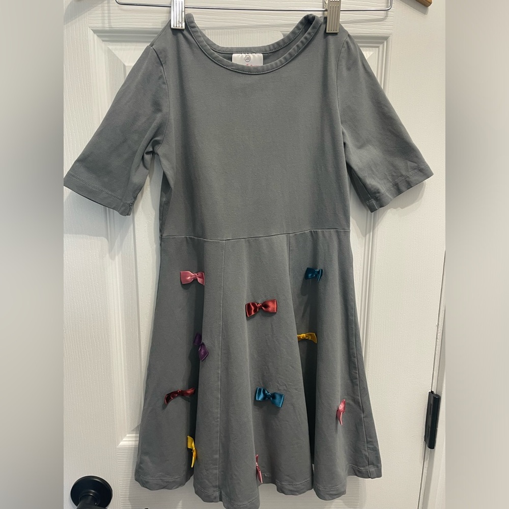 Hanna Andersson Girls Dark Gray Dress w/ Bows Size 6-7 (120 cm) Short Sleeves
